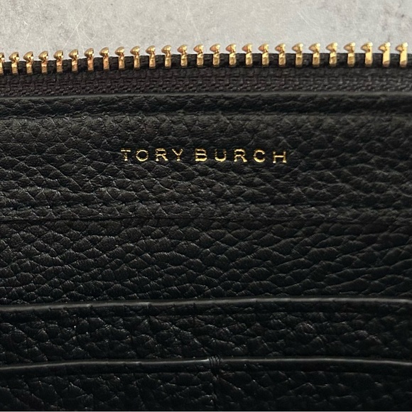 TORY BURCH Carson Pebbled Leather Zip Top Convertible Crossbody Clutch Bag Black - Picture 9 of 12